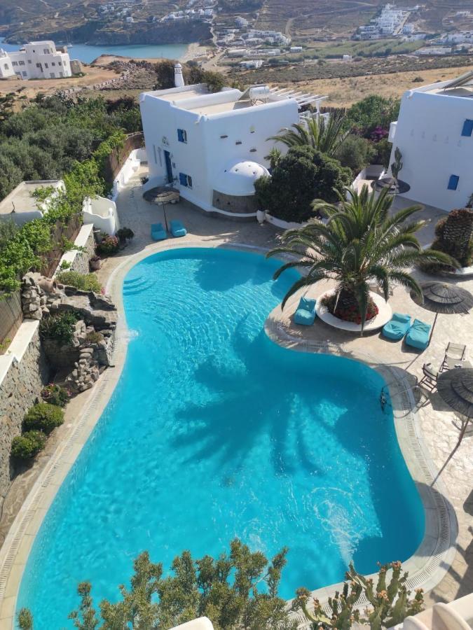 Mykonian Iros & Villa